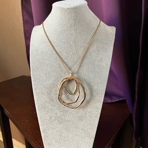 Necklace & earring set